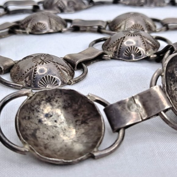 VINTAGE ~ AUTHENTIC CONCHO BELT ~ TEPEES & SUNBURSTS ~ 44.5" ~ OLD PAWN SILVER - Picture 11 of 14